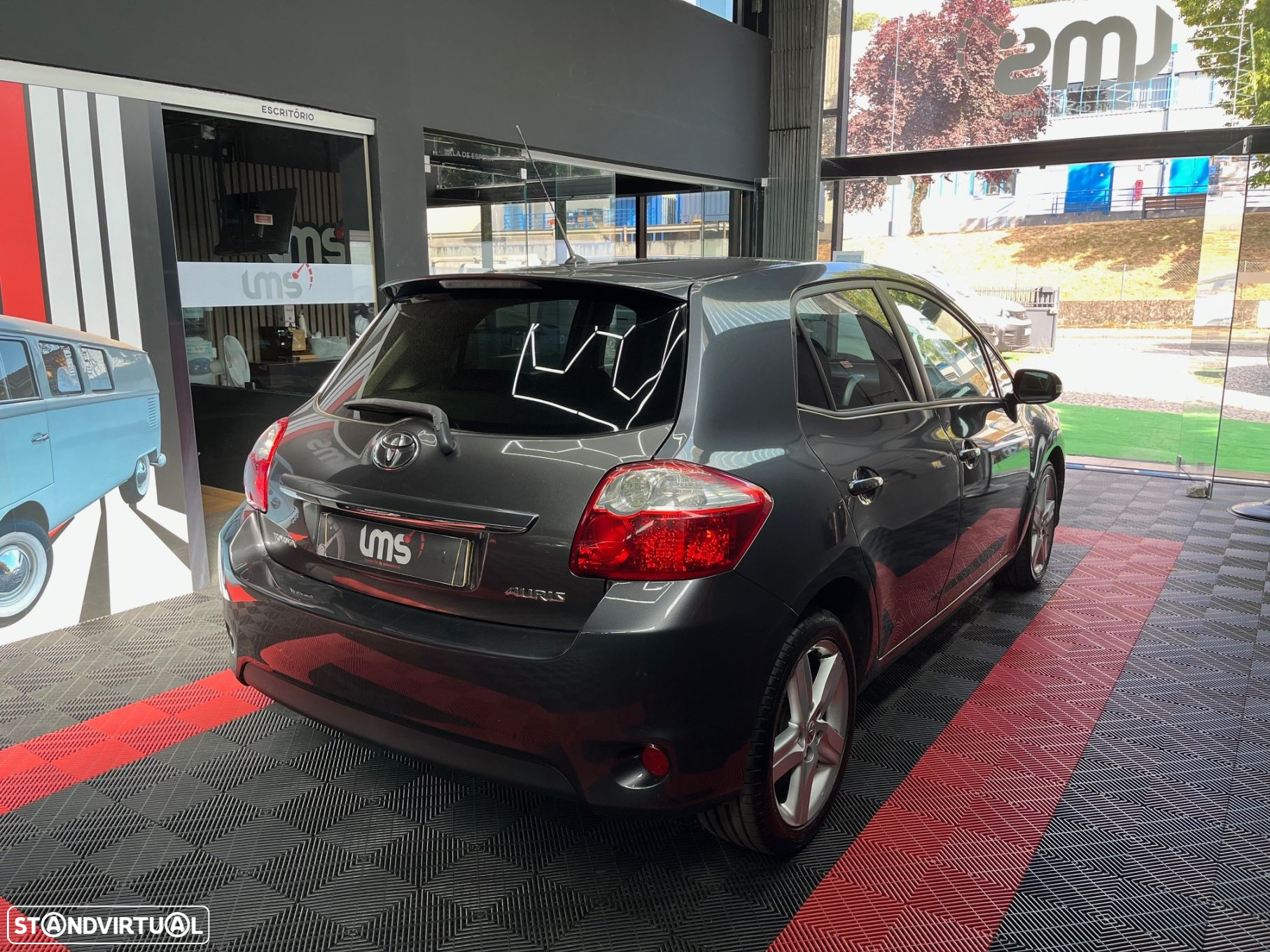 Toyota Auris 1.4 D-4D Exclusive - 4