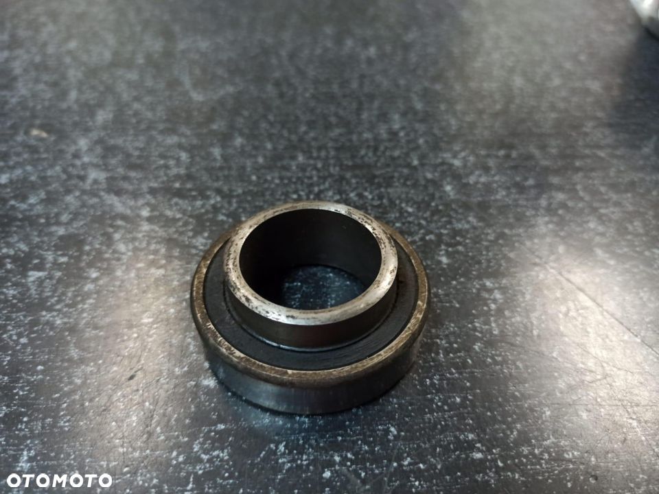 Łożysko  oporowe sprzęgła 126p,fiat CC Cinquecento - 1