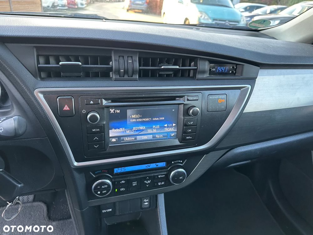 Toyota Auris - 12
