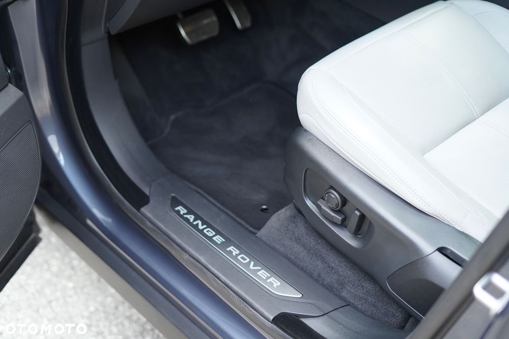 Land Rover Range Rover Velar P250 R-Dynamic SE - 21
