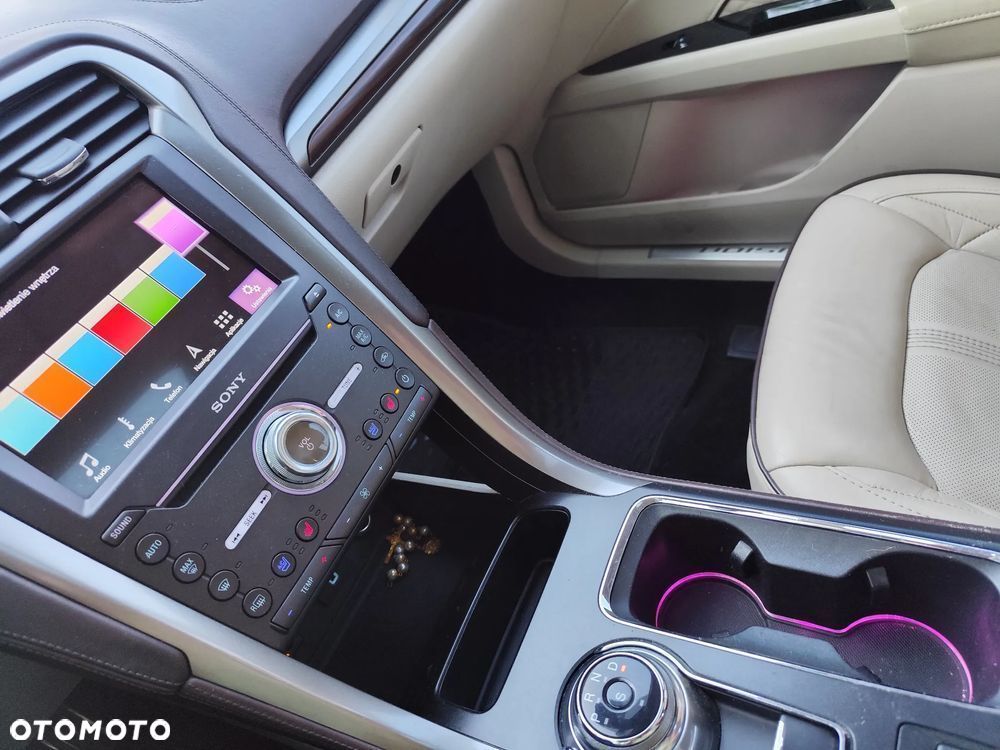 Ford Fusion 2.0 EcoBoost Titanium - 15