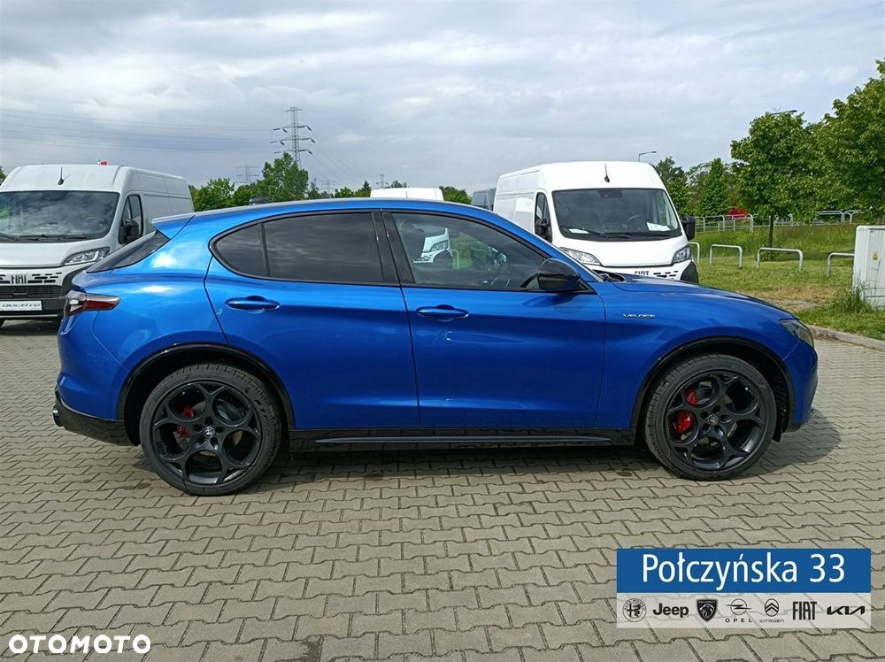 Alfa Romeo Stelvio - 8