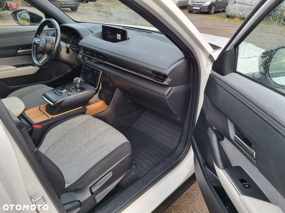 Mazda MX-30 - 19