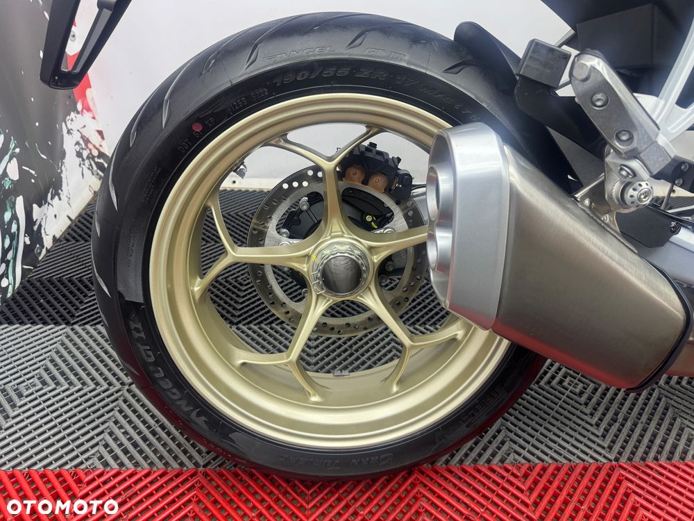 Moto Guzzi V100 Mandello - 27