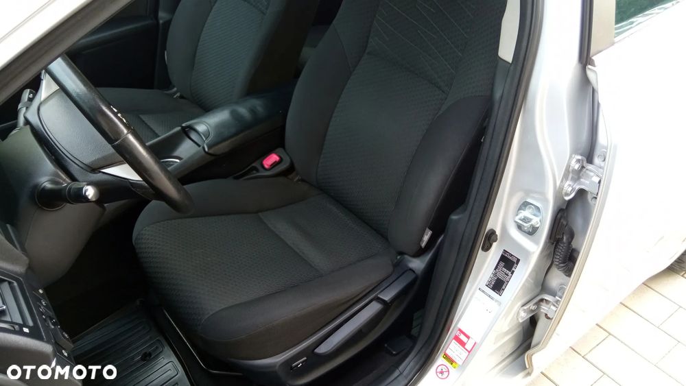 Toyota Avensis 1.8 Sol - 15