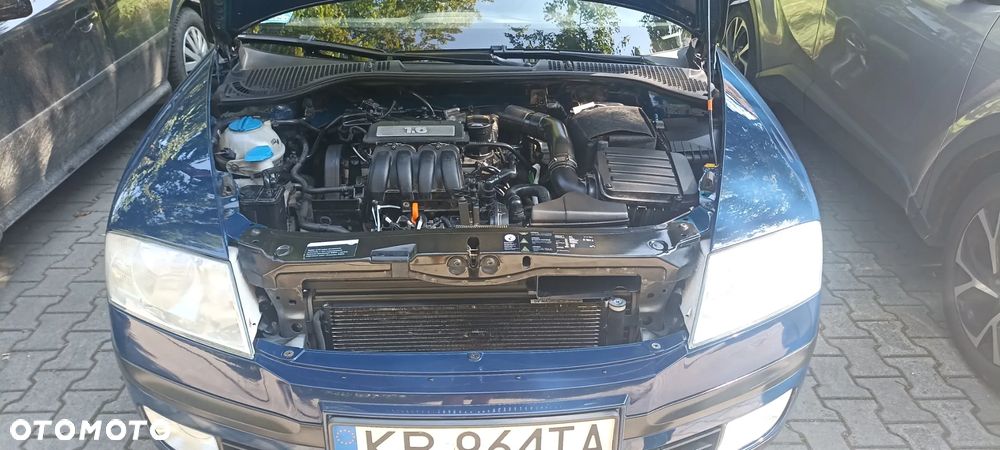 Skoda Octavia 1.6 Tour - 8