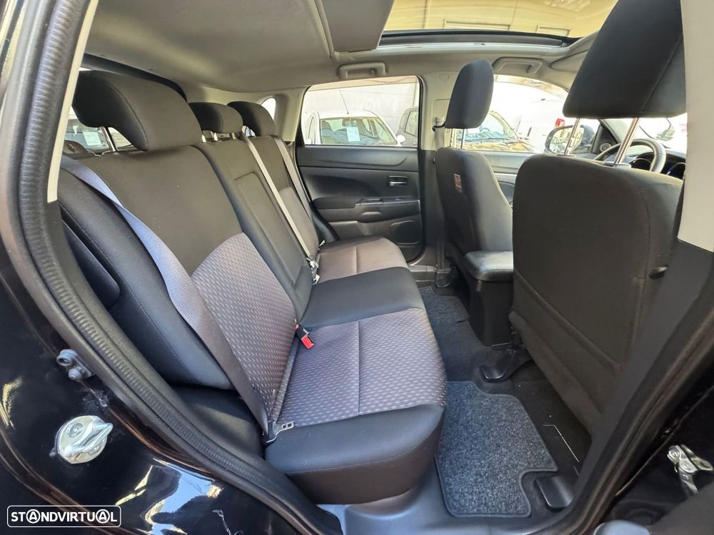 Mitsubishi ASX 1.6 MIVEC Intense Connect Edition - 13