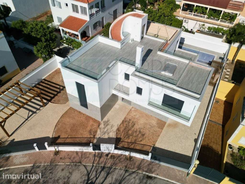 Nova Moradia de Luxo com Piscina e Terraço Panorâmico em Tavira, Al... - Grande imagem: 3/36
