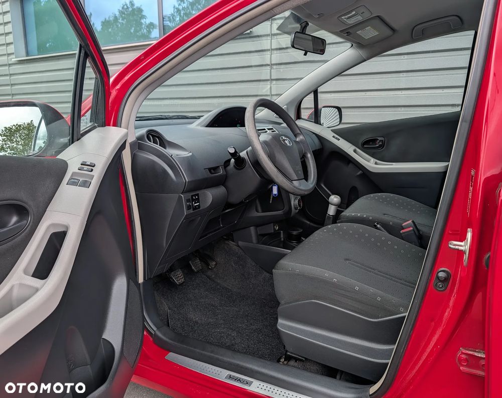 Toyota Yaris 1.3 Luna A/C - 18