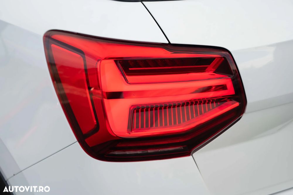 Audi Q2 1.6 30 TDI S tronic Basic - 12