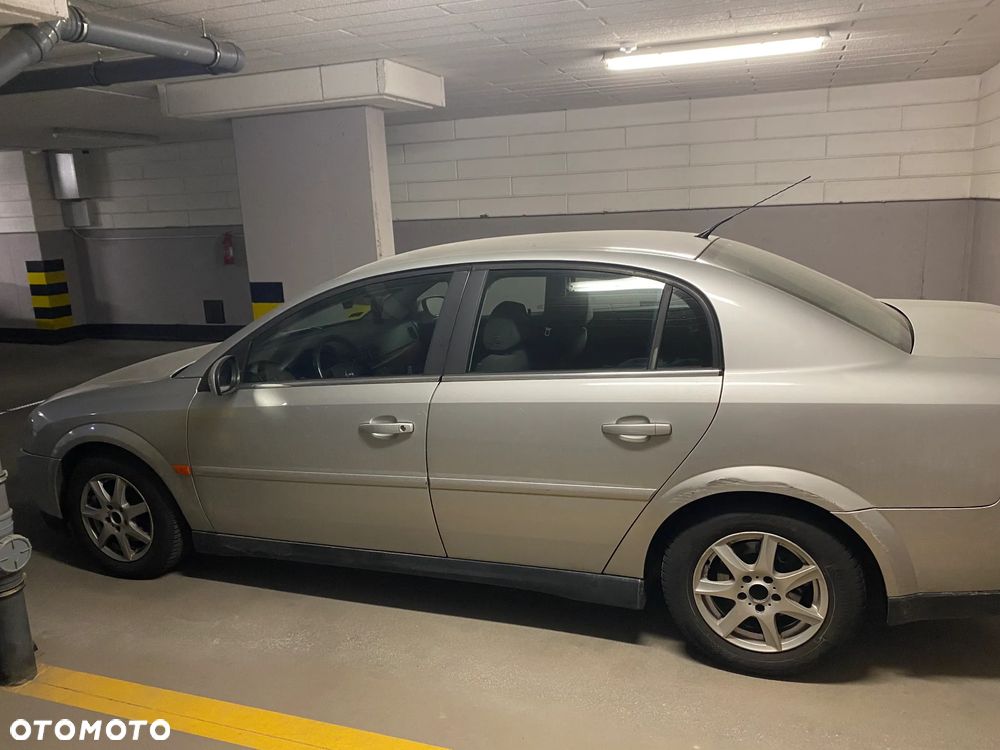 Opel Vectra 2.2 - 5