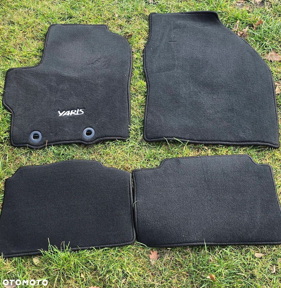 Toyota Yaris 1.5 Style - 11