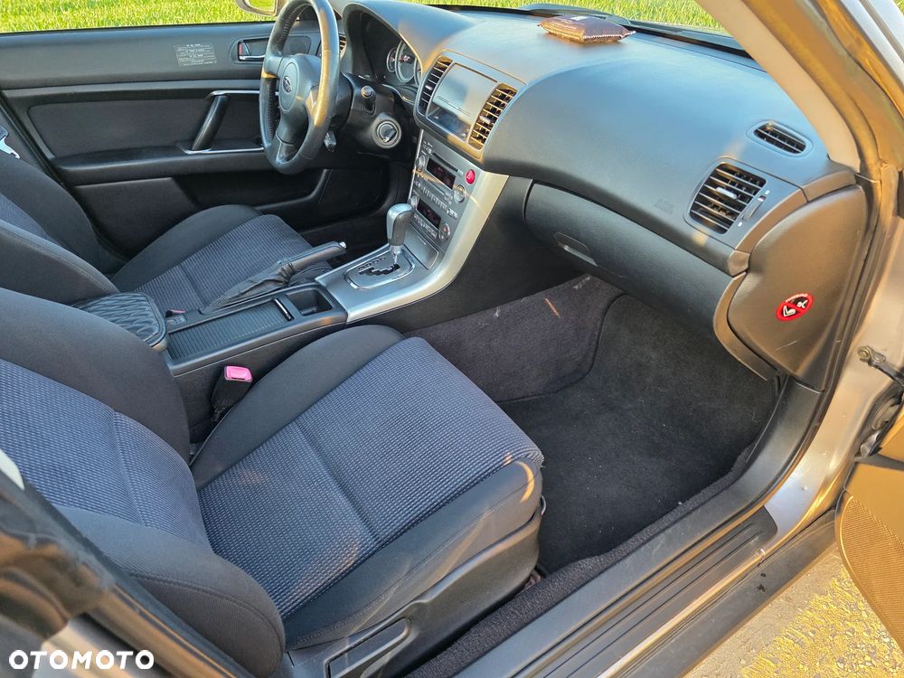 Subaru Outback - 18