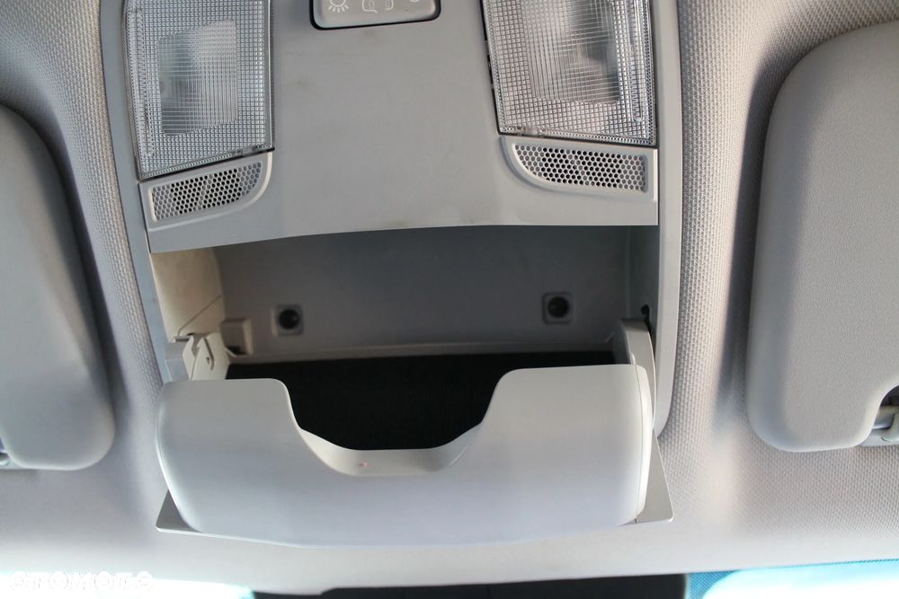 Hyundai i30 1.4 Premiere Comfort - 23