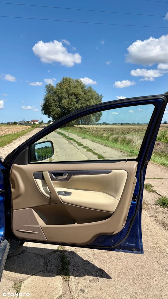 Volvo V70 Cross Country 2.4 AWD - 10