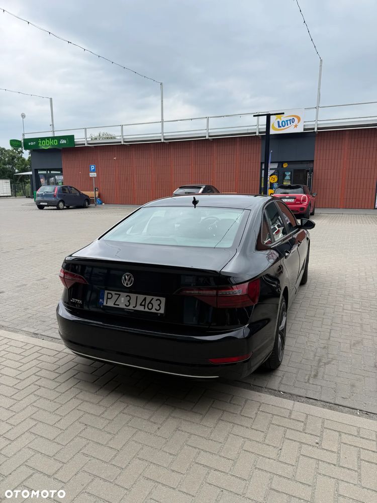 Volkswagen Jetta - 23