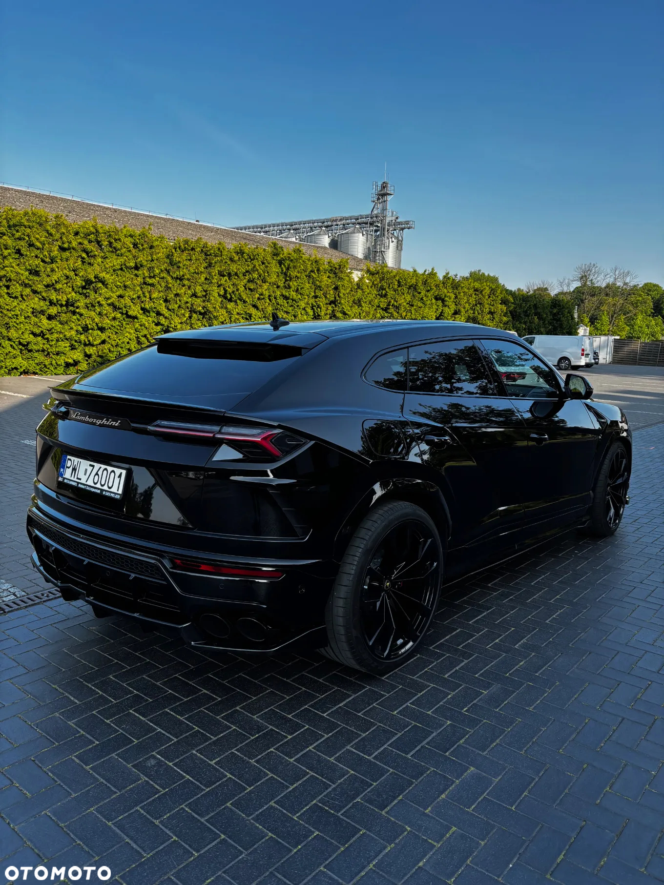 Lamborghini Urus Standard - 21