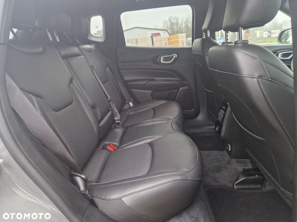 Jeep Compass - 18