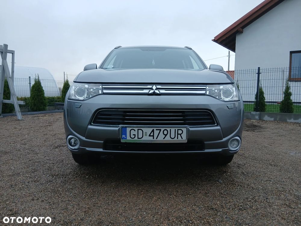 Mitsubishi Outlander - 22