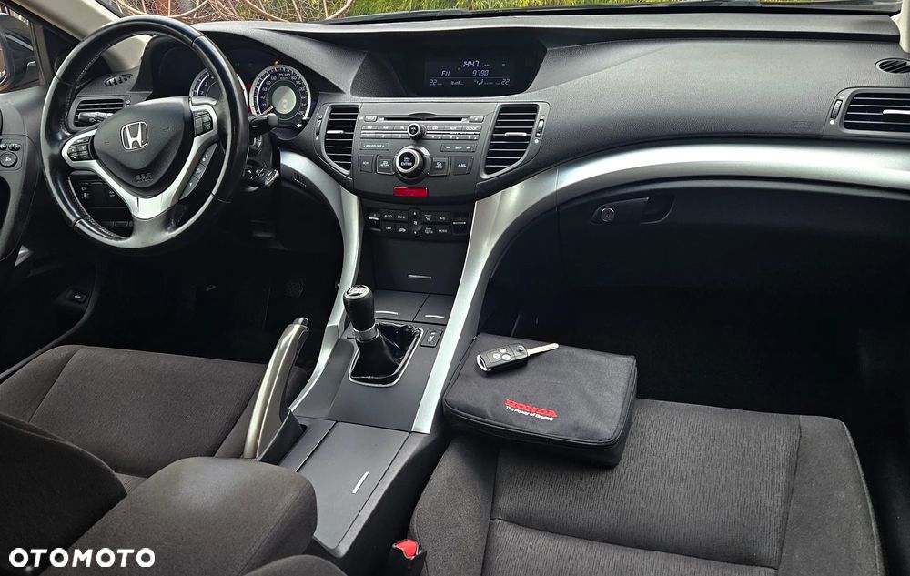 Honda Accord 2.0 Executive - 17