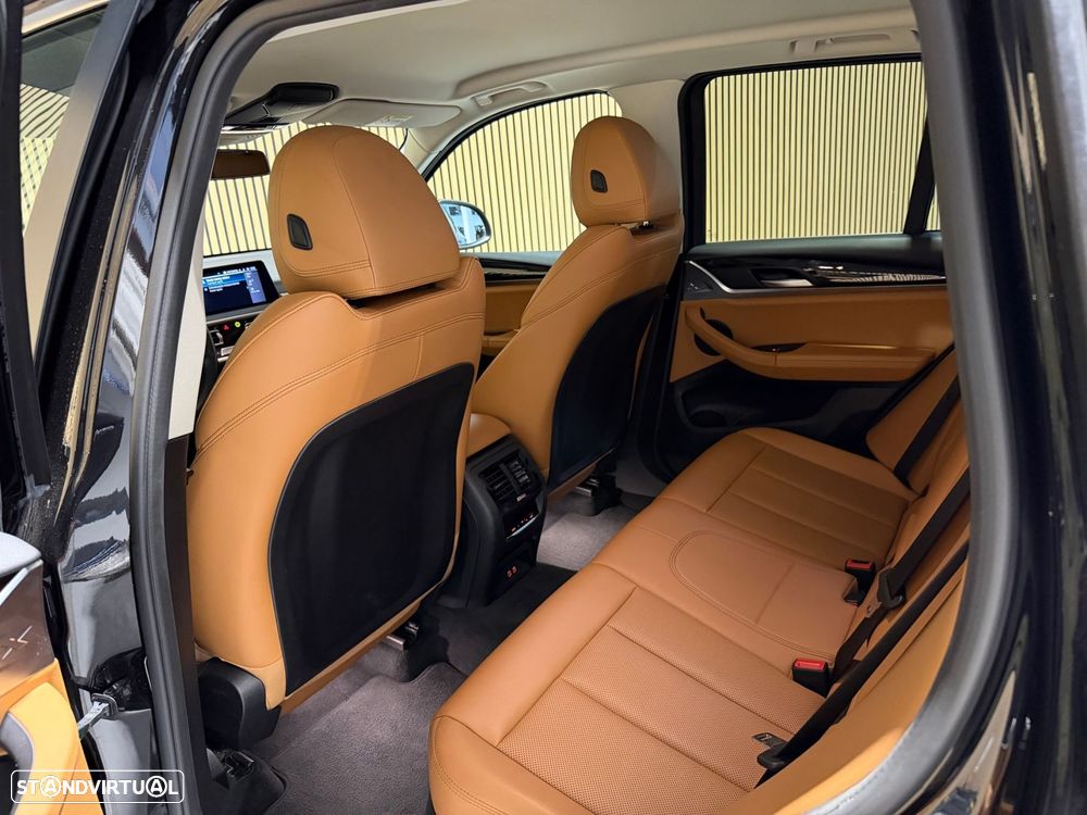 BMW X3 30 e xDrive Line Luxury - 29