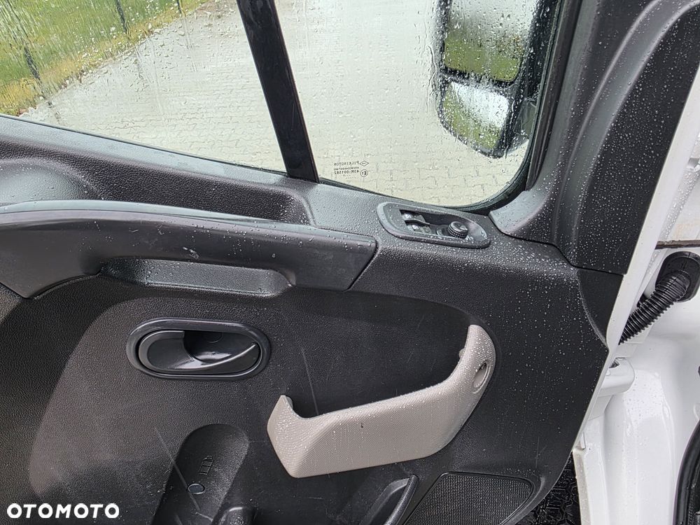 Renault Master - 24