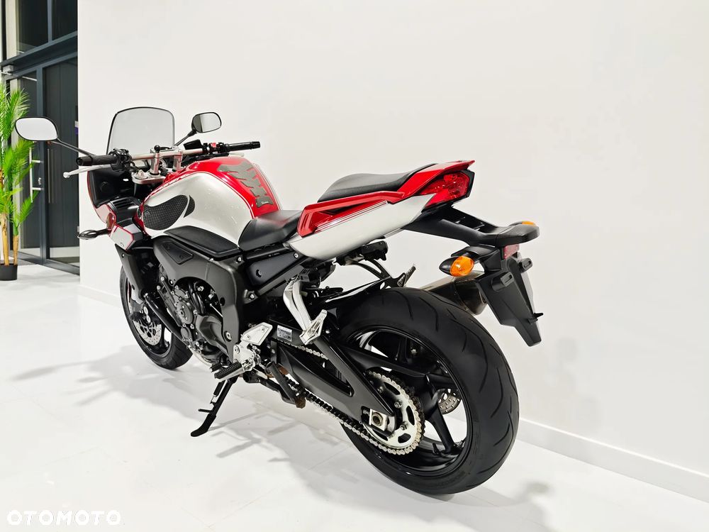 Yamaha FZ - 20