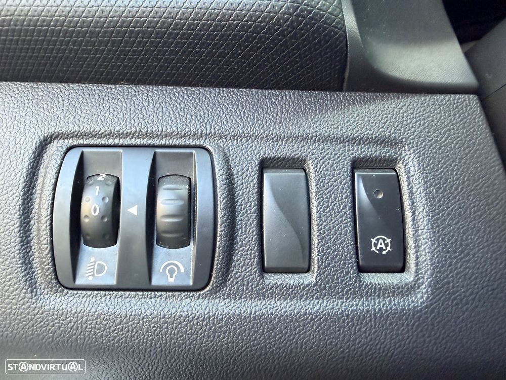 Renault Clio 0.9 TCe Limited - 16