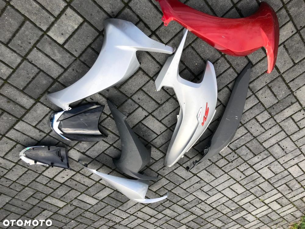 Honda SH 300 osłona czasza zadupek tył grill czacha bok nosek - 1