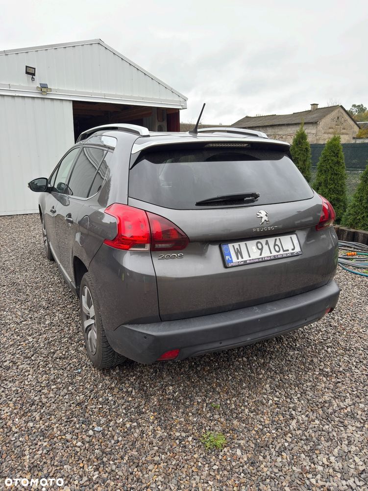 Peugeot 2008 1.2 Pure Tech Style - 5