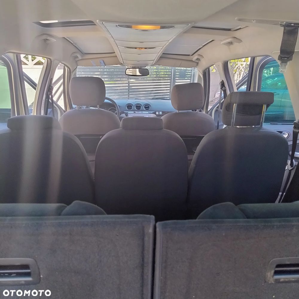 Ford Galaxy 2.0 TDCi Ghia - 9