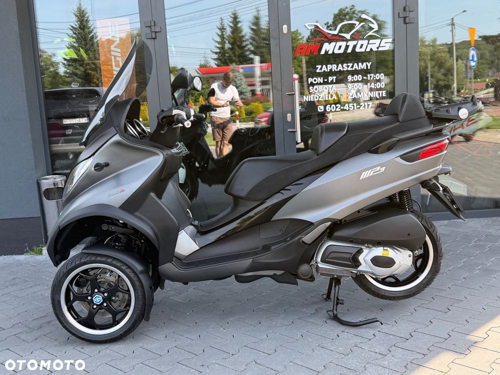 Piaggio MP-3 - 30