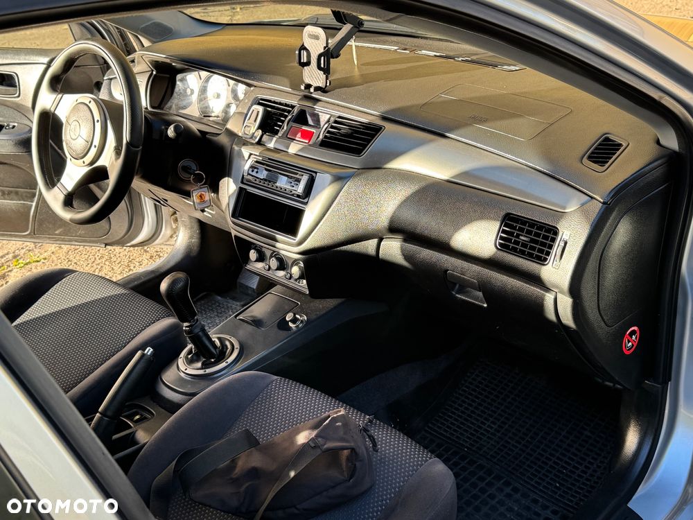 Mitsubishi Lancer - 11
