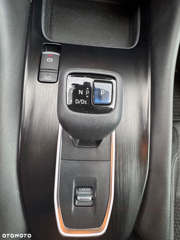 Nissan Qashqai 1.3 DIG-T N-Connecta DCT - 7