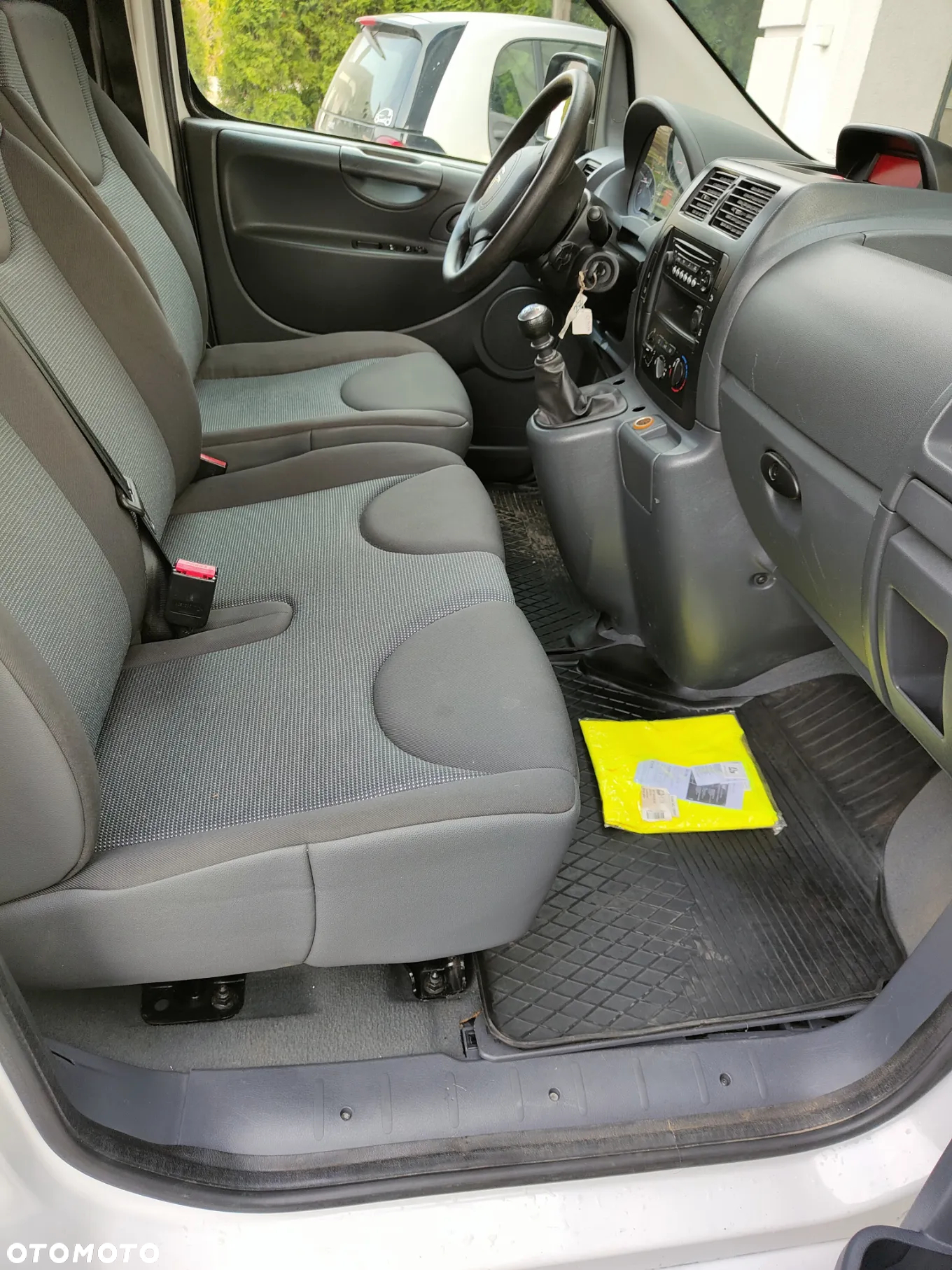 Citroën Jumpy L2H1 2,0 HDi - 12