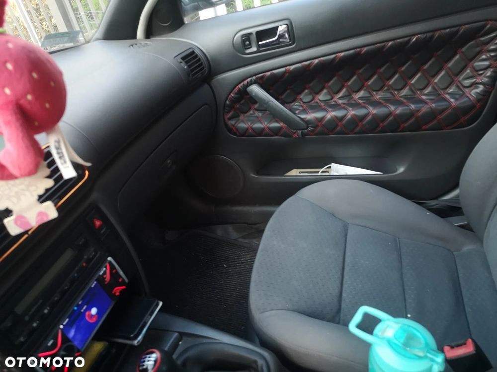 Volkswagen Passat 2.0 TDI Comfortline - 14