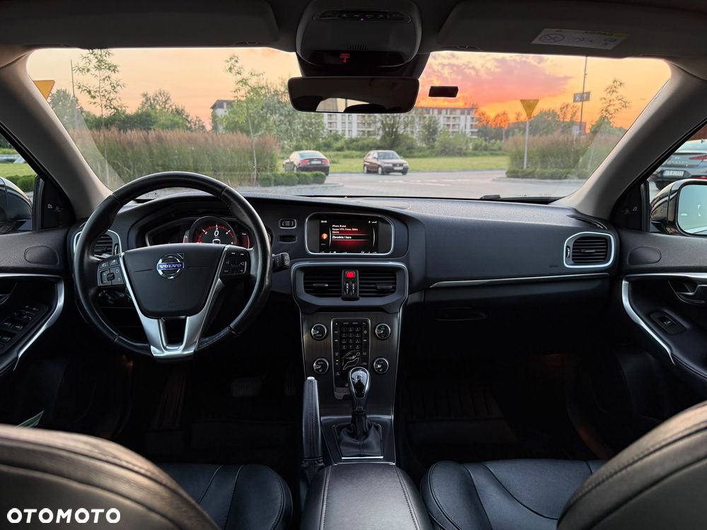Volvo V40 D2 Summum - 16