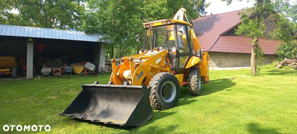 JCB 2DX - 11