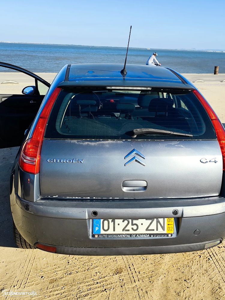 Citroën C4 1.4 16V SX - 8