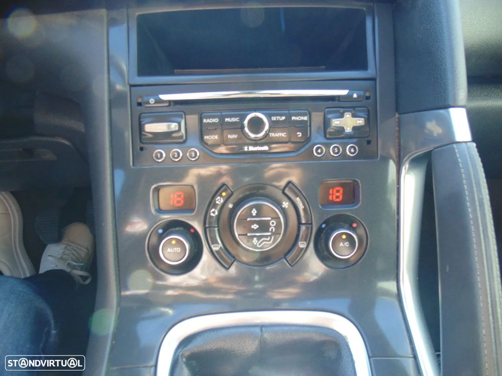 Peugeot 3008 1.6 HDi Style - 32
