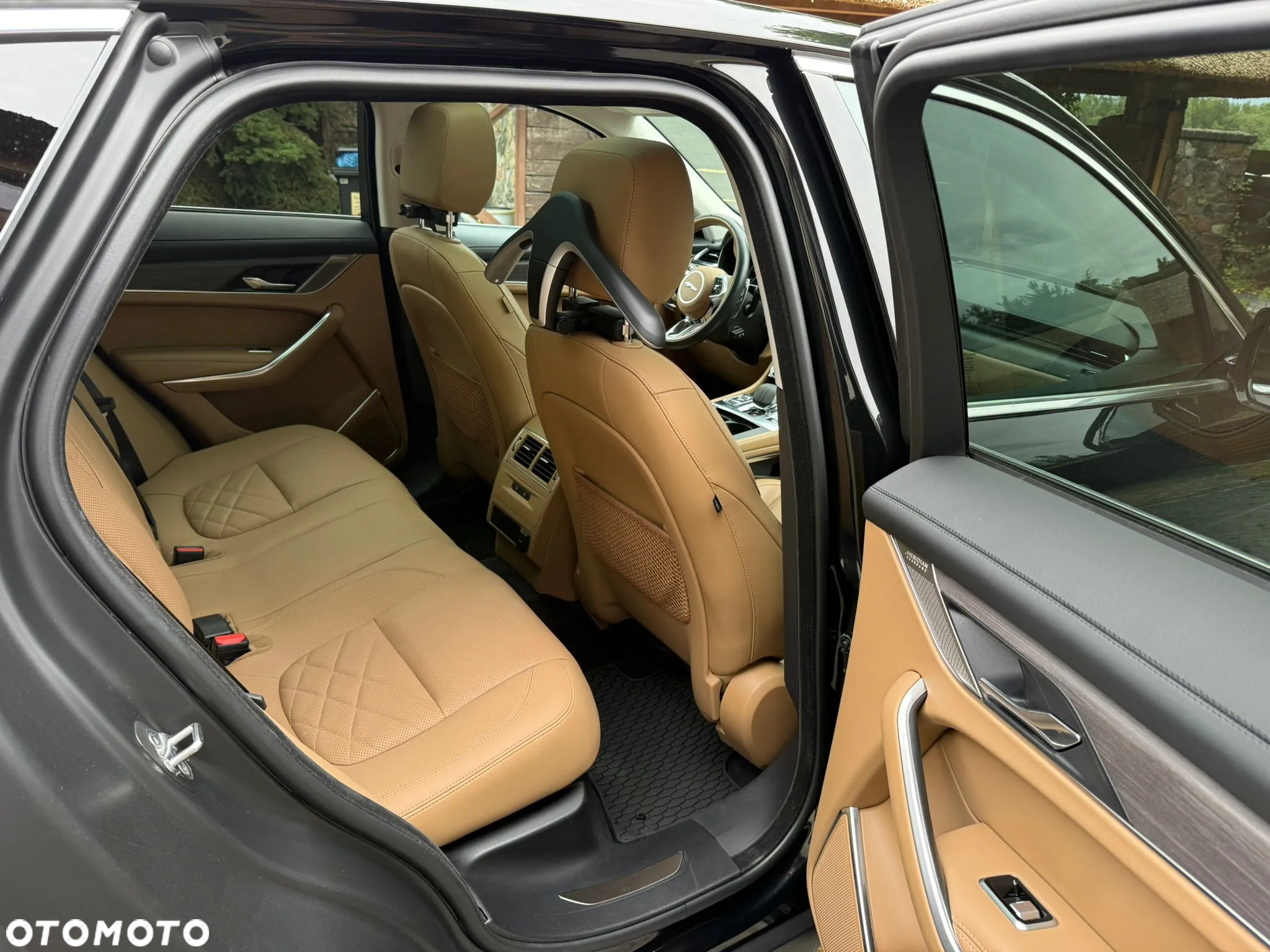 Jaguar F-Pace P250 AWD R-Dynamic Black - 17
