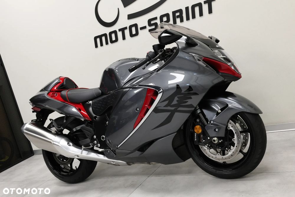 Suzuki GSX - 8