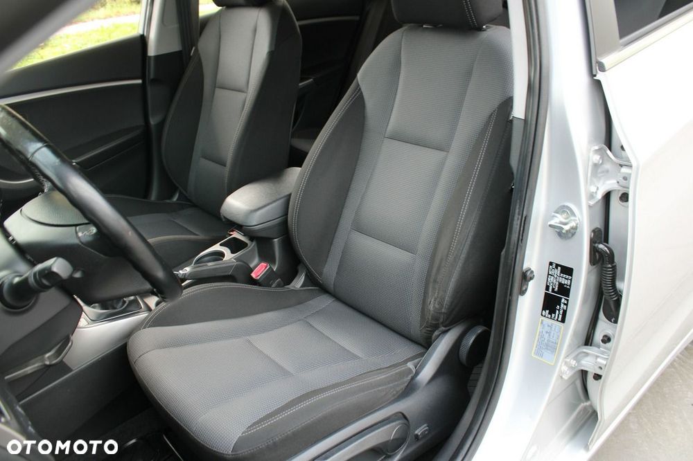 Hyundai i30 1.4 YES - 11