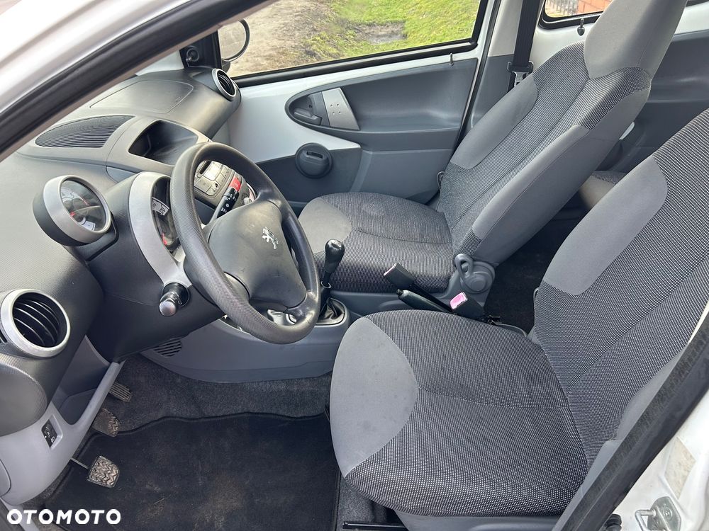 Peugeot 107 1.4 HDI Trendy - 5