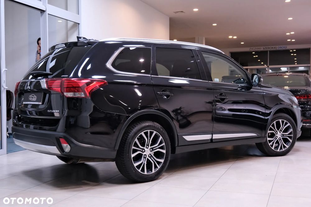 Mitsubishi Outlander 2.0 Intense 4WD CVT - 11