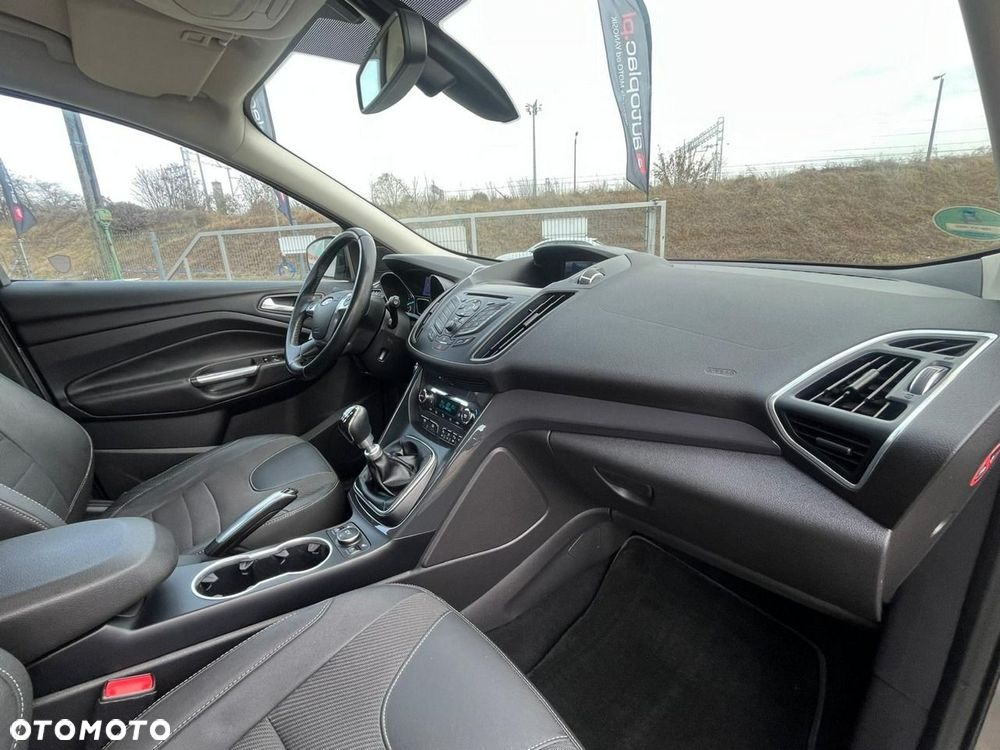 Ford Kuga 1.6 EcoBoost 2x4 Titanium - 15
