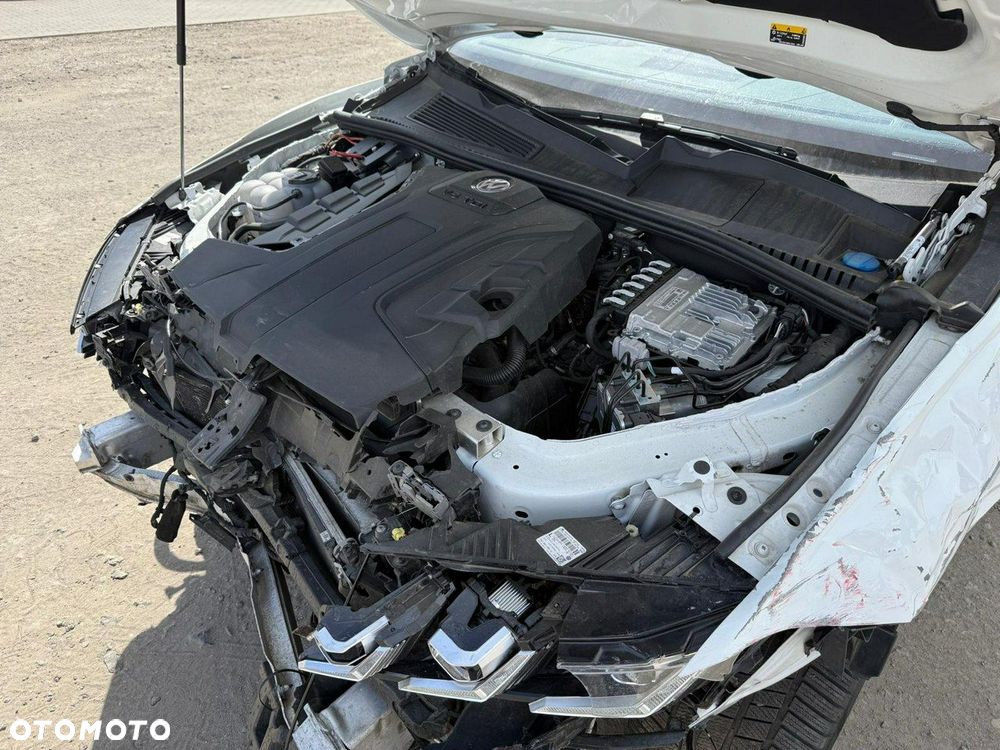 Volkswagen Touareg 3.0 V6 TDI SCR 4Motion Automatik R-Line - 9