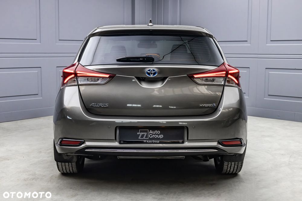 Toyota Auris Hybrid 135 Premium - 10