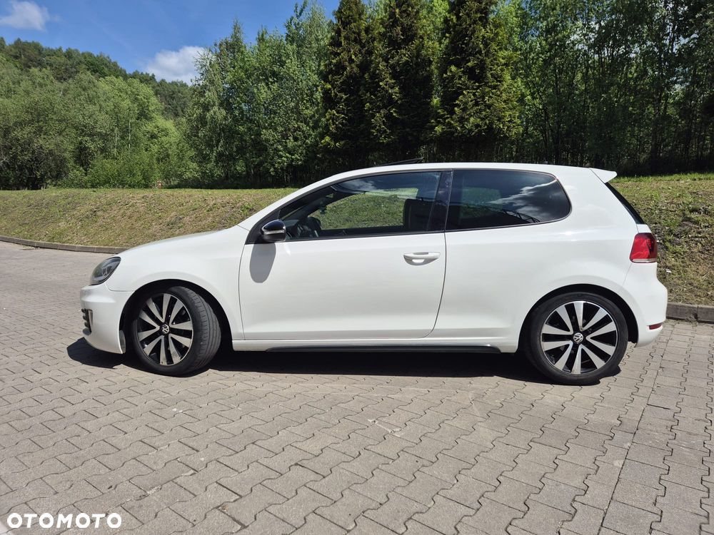 Volkswagen Golf 2.0 TDI GTD - 12