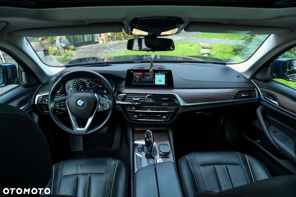 BMW Seria 5 520d xDrive Luxury Line - 31